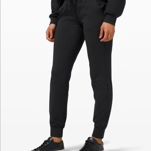 Ready to rulu jogger